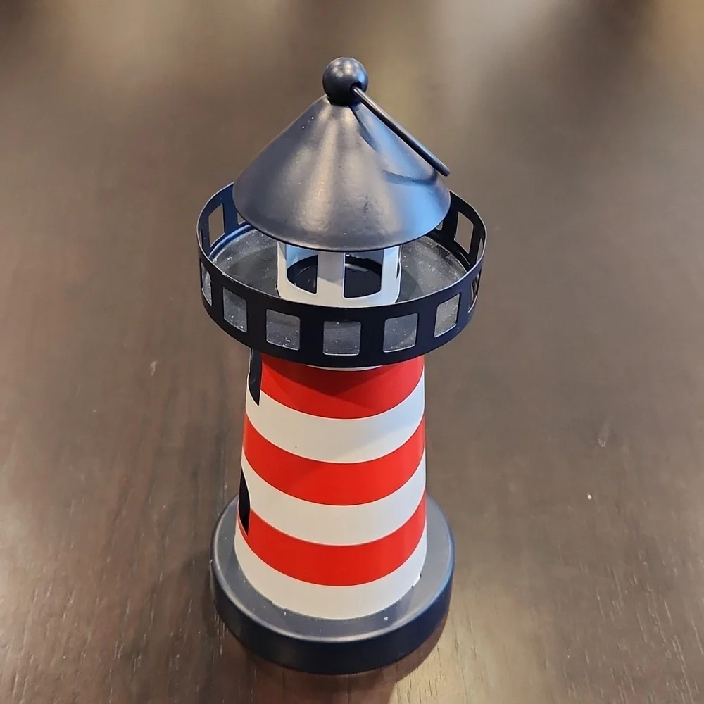 Decorative lighthouse - Picture 2 of 13